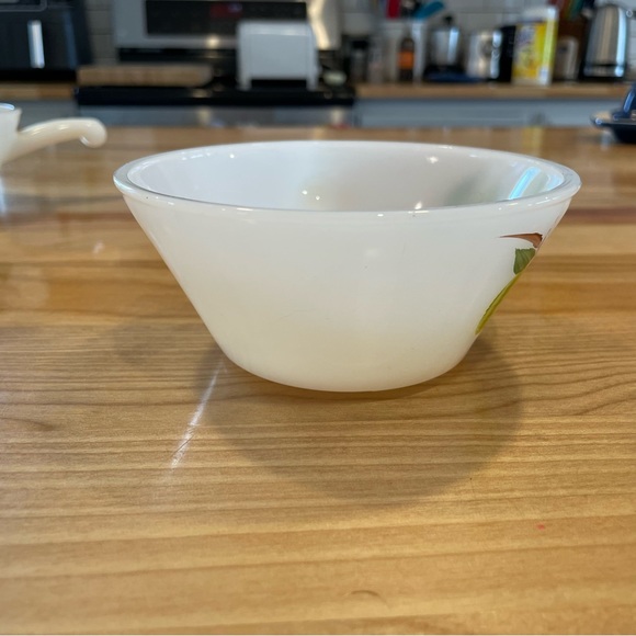 Two vintage Fire King bowls with grape painterly design. 8 ounces. - Picture 9 of 12